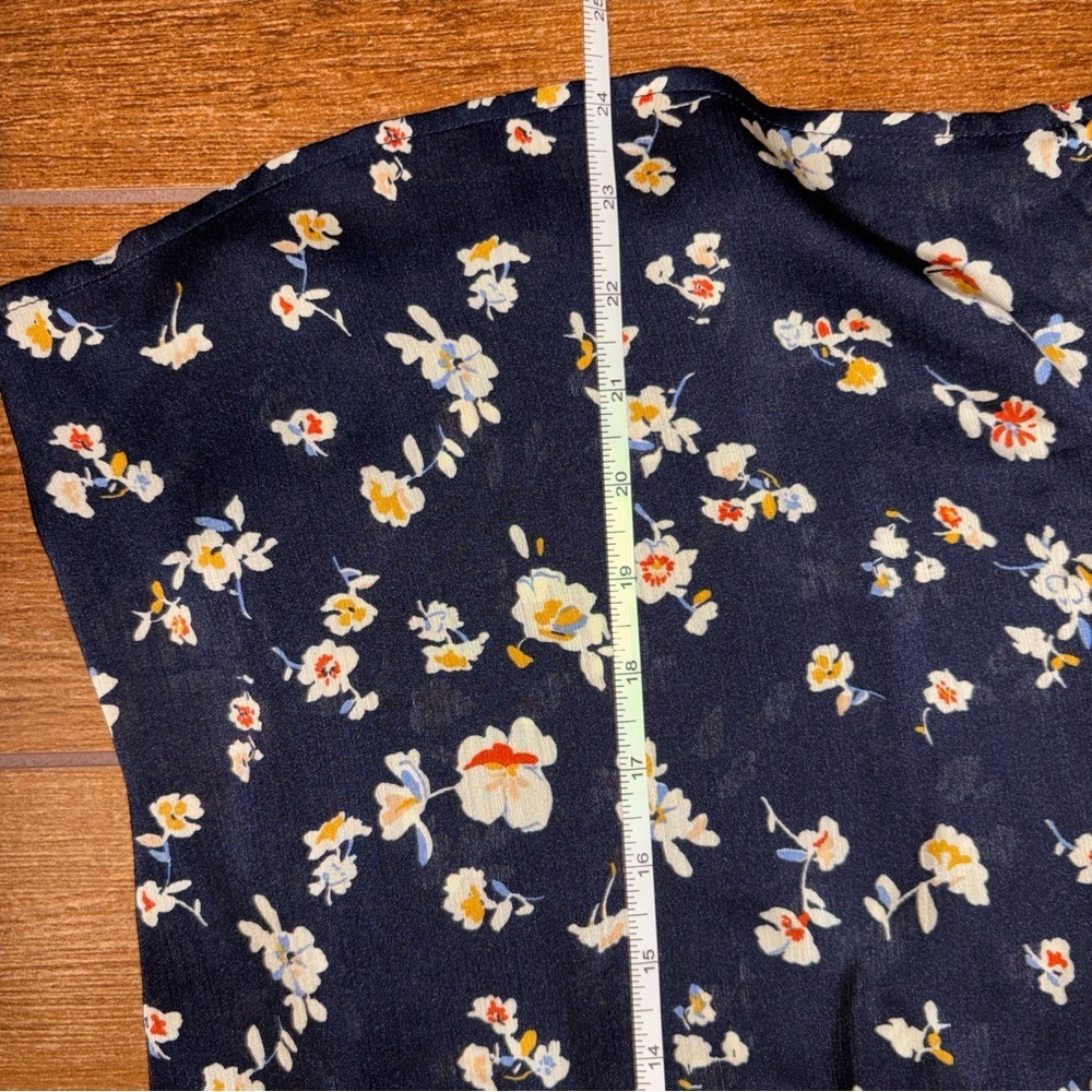 Lovestitch Navy Floral Blouse size Medium - Picture 5 of 6